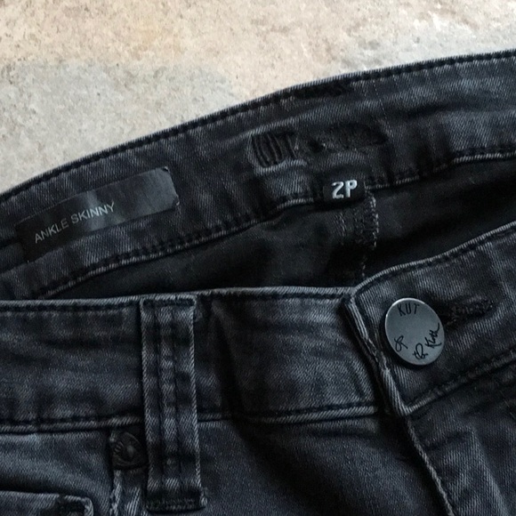 Kut From The Kloth | Jean Black Size 2 Petite - Picture 5 of 8